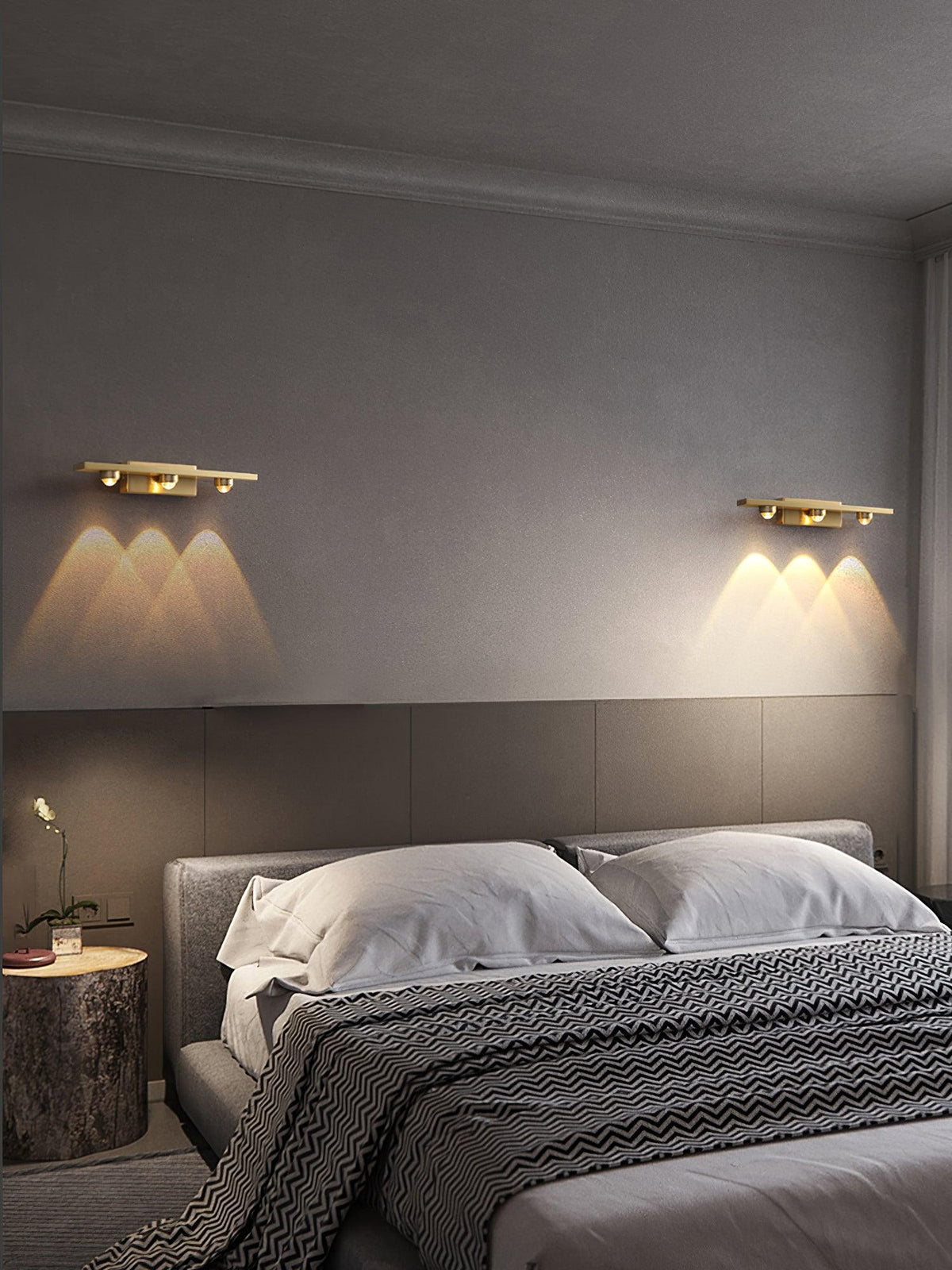 Compact Brass Glass LED Wall Light / L 11.8″ x W 2.4″ x H 1.9″ Set Of 2 / Brass & Transparent / Warm White